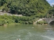 痛心！遵义小伙救落水者两人均遇难，当地正申报见义勇为，同伴：下水时受伤，没人注意